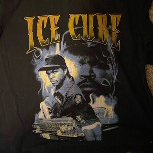 Ice cube graphic tshirt